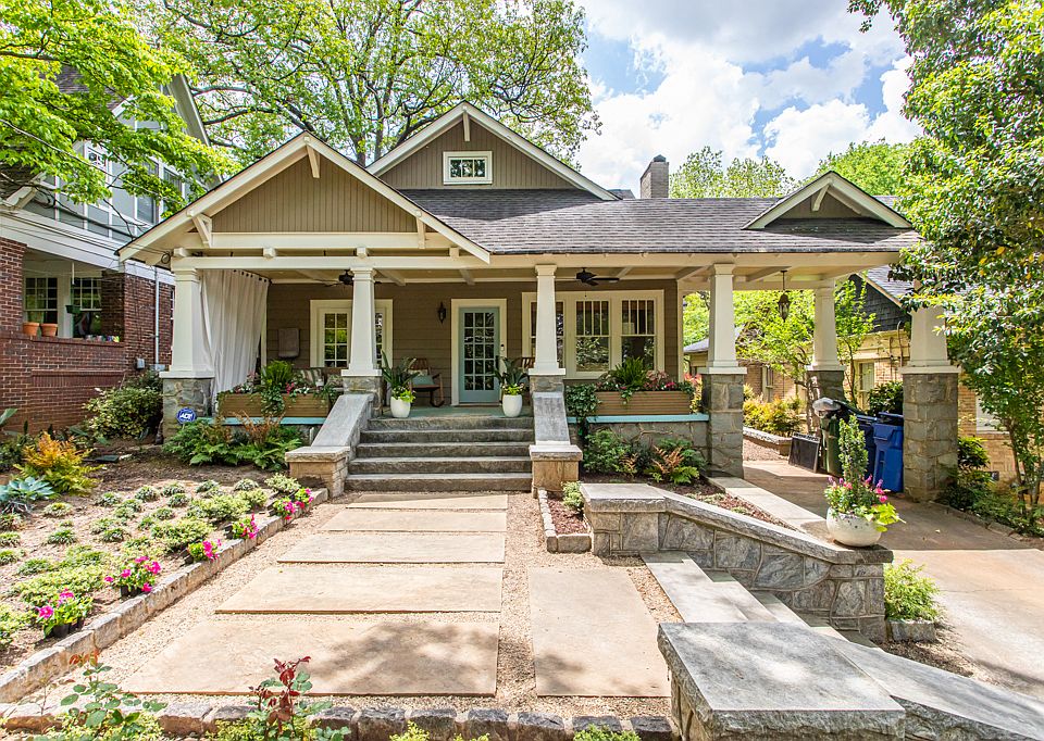Craftsman-style home with a covered front porch